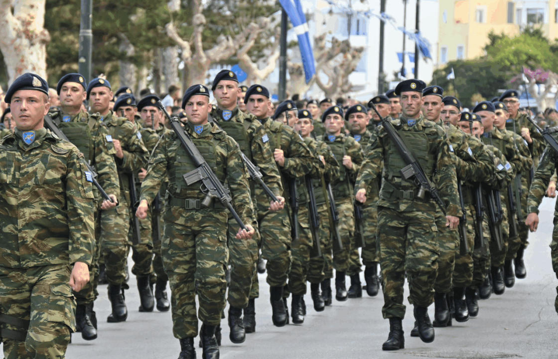 Η παρέλαση του στρατού στην Κω για την Εθνική Επέτειο της 28ης Οκτωβρίου - Φωτογραφίες και βίντεο