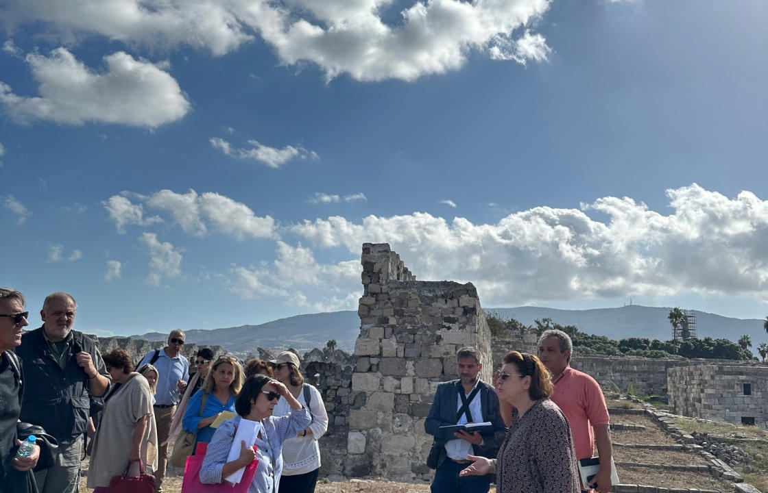 Αυτοψία της Υπουργού Πολιτισμού Λίνας Μενδώνη στα έργα αποκατάστασης των σεισμόπληκτων μνημείων της Κω