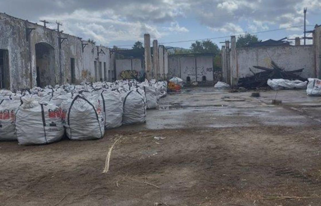 Αναφορικά με την απομάκρυνση στοιχείων αμιάντου από το παλαιό οινοποιείο στην Ακτή Ζουρούδη