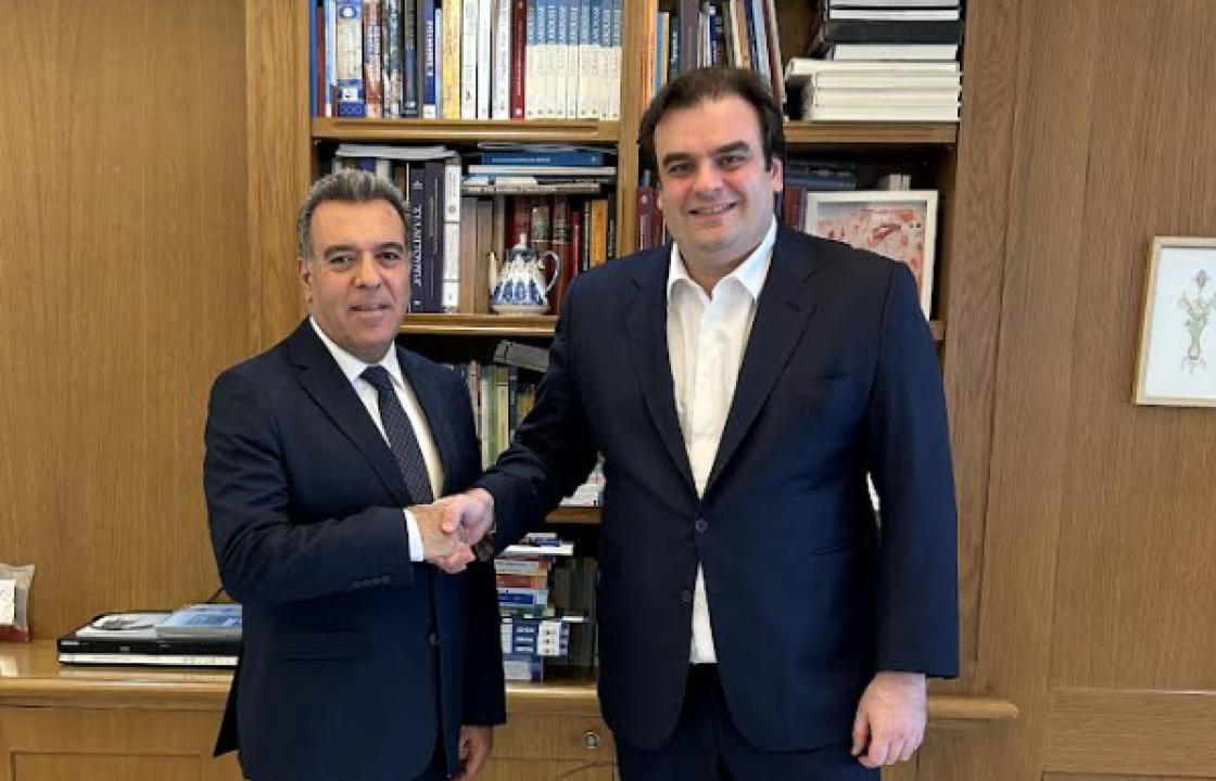 Συνάντηση του Μάνου Κόνσολα με τον Υπουργό Παιδείας κ. Πιερρακάκη. Ο Βουλευτής Δωδεκανήσου εισηγητής στο νομοσχέδιο για την Επαγγελματική Εκπαίδευση και Κατάρτιση