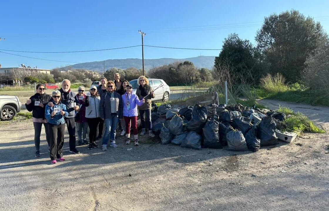 27 σακούλες σκουπιδιών σε λιγότερο από μια ώρα συγκέντρωσαν οι εθελοντές της ομάδας &#039;&#039;KOS WE CARE&#039;&#039;, στην περιοχή πέριξ της κεντρικής πιάτσας ταξί στην πόλη της Κω