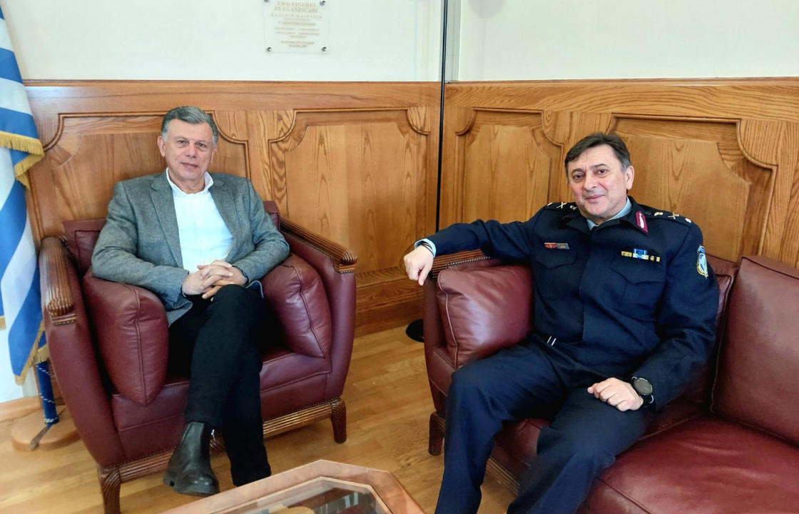 Εθιμοτυπική επίσκεψη στον Δήμαρχο Κω πραγματοποίησε ο νέος Αστυνομικός Διευθυντής της Β΄ Αστυνομικής Διεύθυνσης Δωδεκανήσου, Ταξίαρχος Μανώλης Καζαμίας