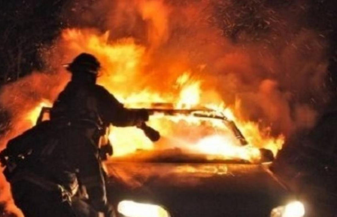 Φωτιά σε εγκαταλελειμμένο αυτοκίνητο στο Μαρμαρωτό τα ξημερώματα του Σαββάτου
