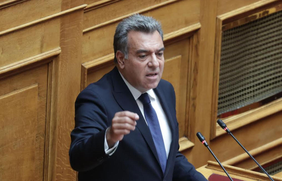 Την ενίσχυση με προσωπικό της Υπηρεσίας Διαβατηριακού Ελέγχου σε Κω, Κάλυμνο, Πάτμο και Λέρο ζήτησε με στοιχεία ο Μάνος Κόνσολας