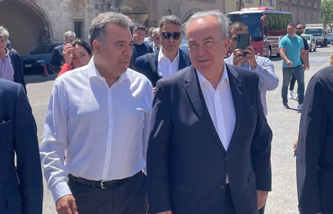 ΜΑΝΟΣ ΚΟΝΣΟΛΑΣ: «Στήριξη των μικρομεσαίων επιχειρήσεων με δάνεια ύψους 2,2 δισεκατομμυρίων ευρώ. Το πιο μεγάλο πρόγραμμα των τελευταίων ετών»