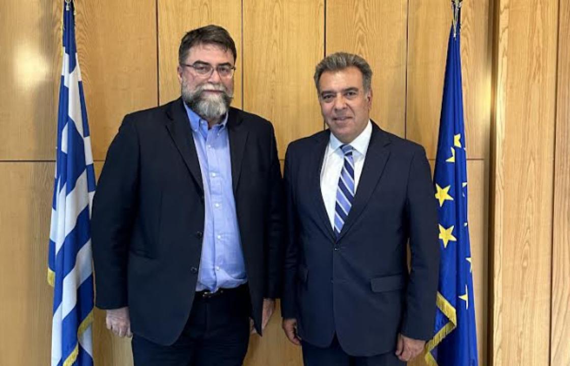 Συνάντηση του Μάνου Κόνσολα με τον νέο Υφυπουργό Υποδομών και Μεταφορών, Βασίλη Οικονόμου