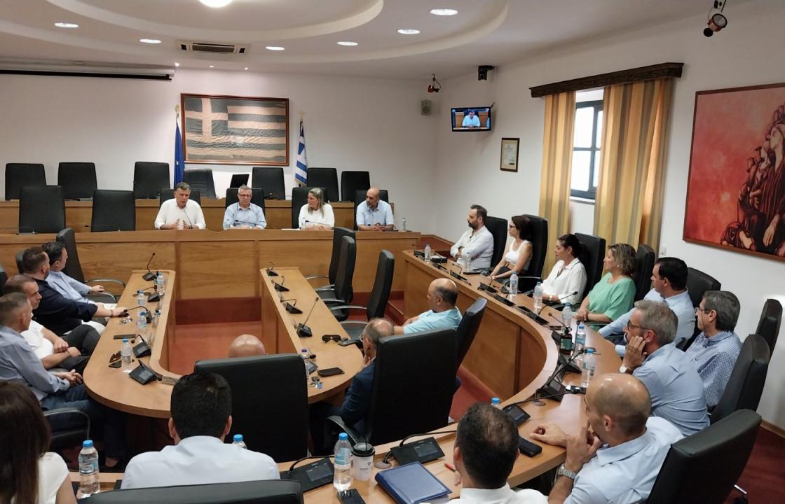 Συνάντηση του Δημάρχου Κω και συνεργατών του, με διευθυντές ξενοδοχείων για θέματα καθαριότητας