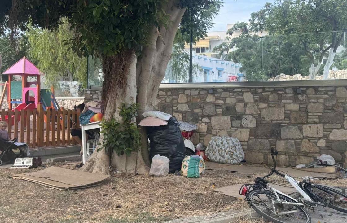 Κατασκήνωση &#039;&#039;Η ΚΩΣ&#039;&#039; - Εικόνες παρακμής στα πιο κεντρικά σημεία του νησιού