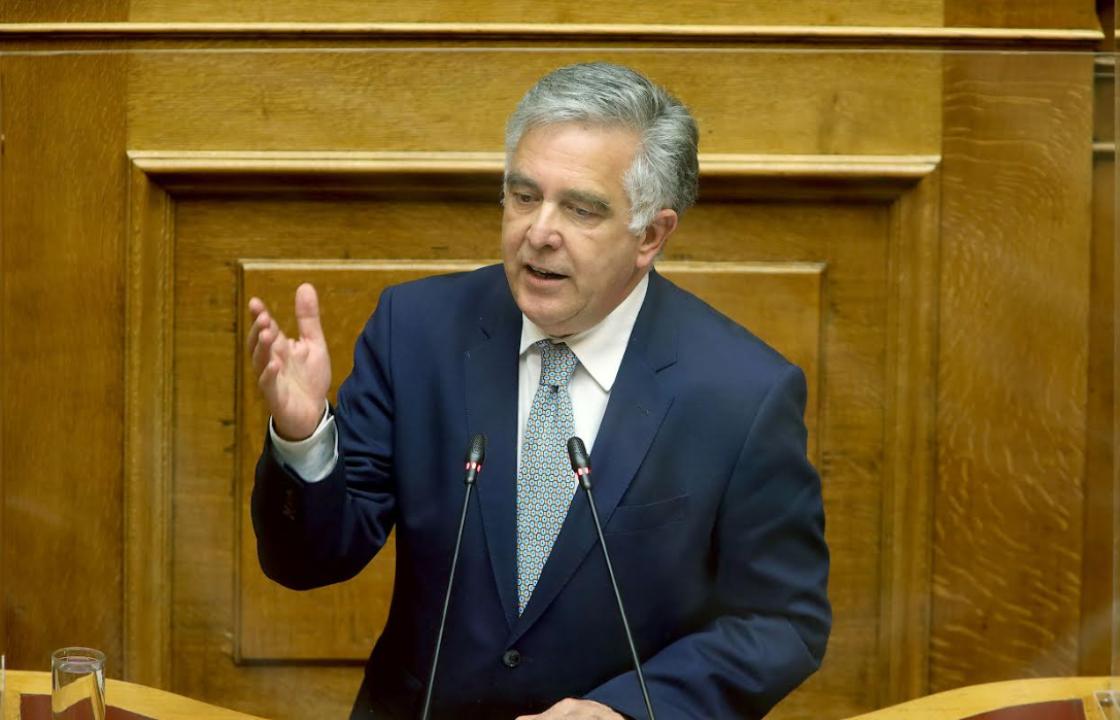 Κοινοβουλευτική παρέμβαση του Βασίλη Α. Υψηλάντη στον Υπουργό Παιδείας για επανεξέταση του σχεδιασμού για τα ολιγοθέσια σχολεία στα νησιά μας.