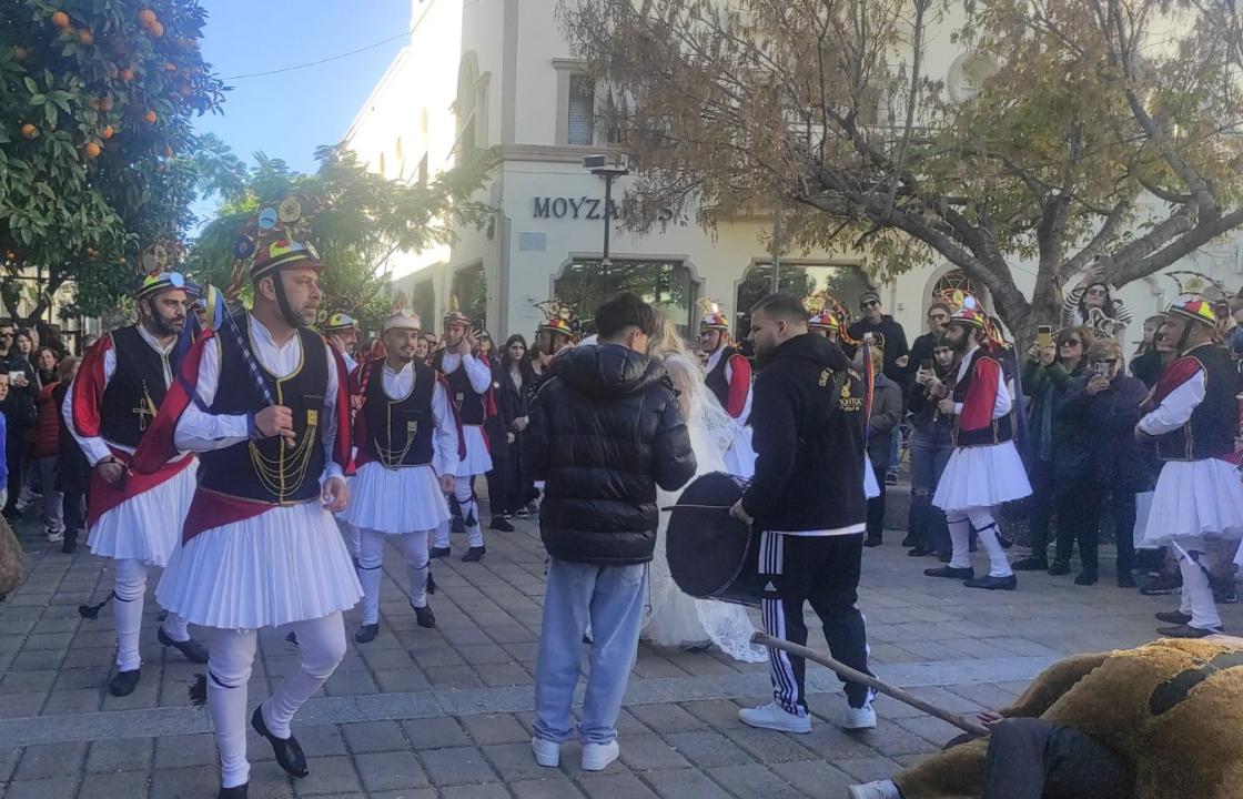 Οι Πόντιοι ξεσήκωσαν με μουσική και χορό την πόλη της Κω