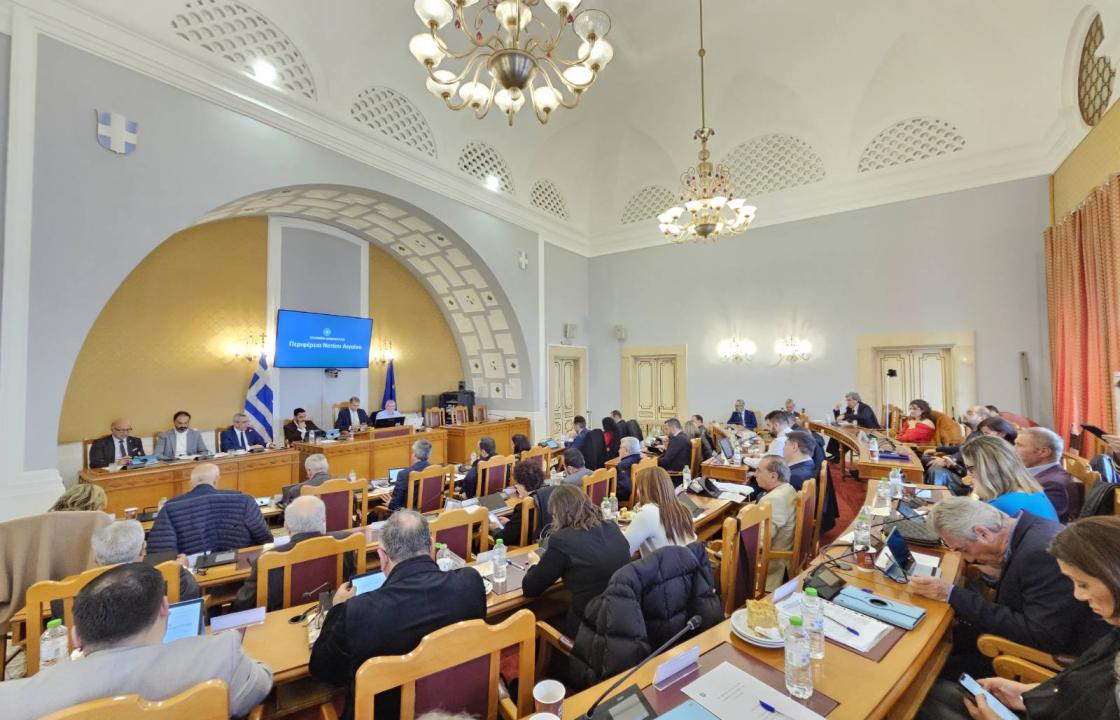 Μειωμένοι συντελεστές ΦΠΑ και Τέλος Ανθεκτικότητας στο Περιφερειακό Συμβούλιο