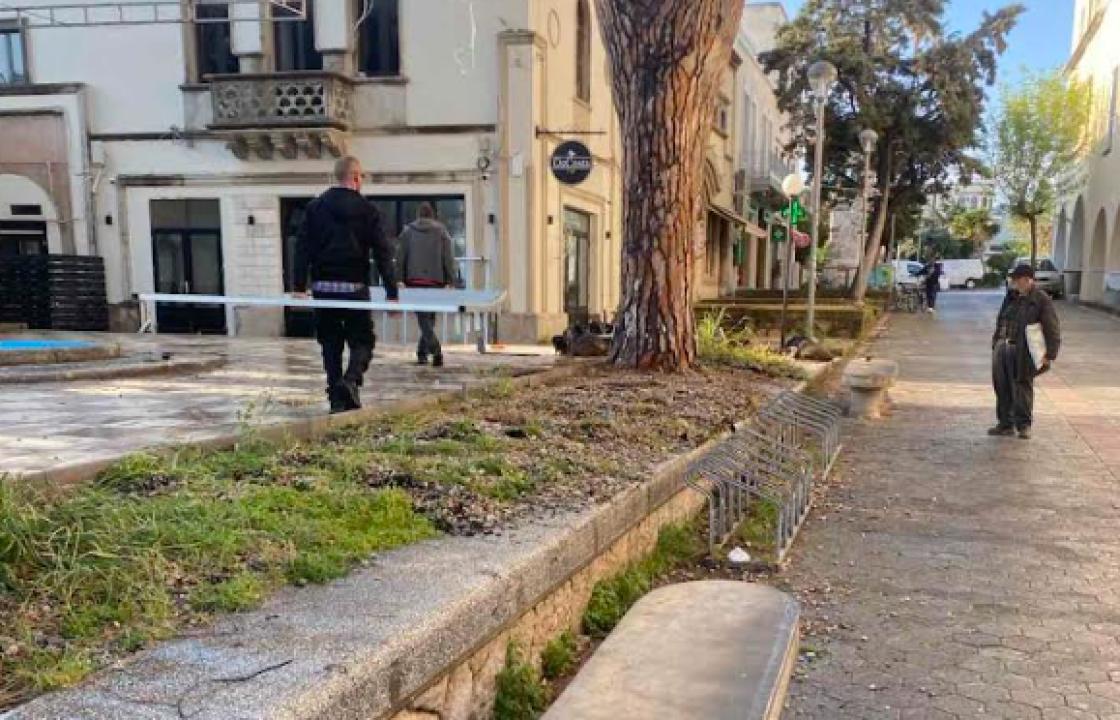 Απομακρύνθηκαν αυθαίρετες κατασκευές από επιχείρηση πλησίον του Δημαρχείου στο λιμάνι της Κω