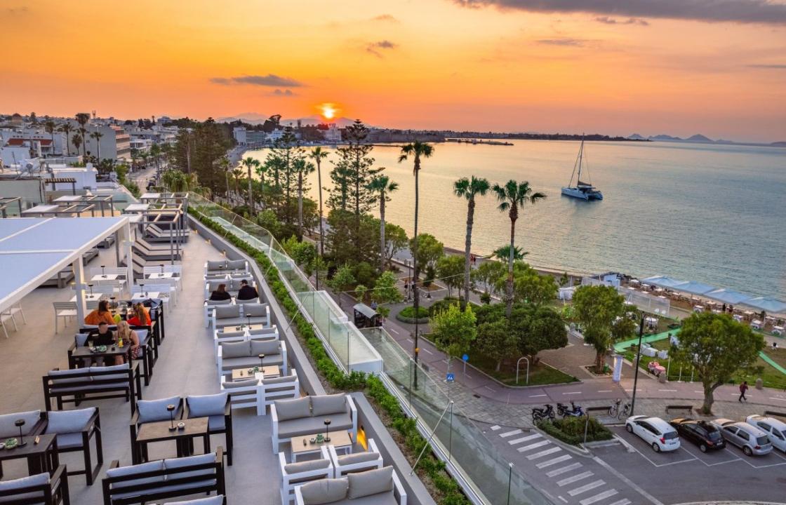 Θέσεις εργασίας στο Thea Roof Top Bar &amp; Lounge