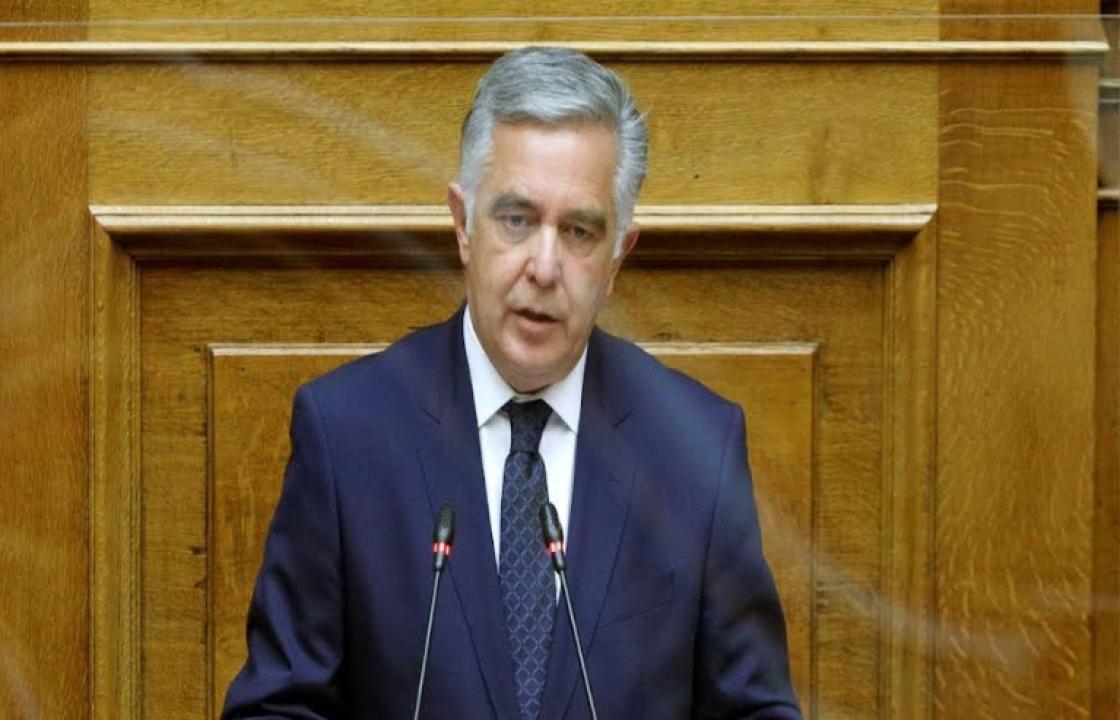 Ο Βασίλης Α. Υψηλάντης εκπρόσωπος της Βουλής των Ελλήνων στη Σύμη για τον εορτασμό της επετείου της 8ης Μαΐου 1945