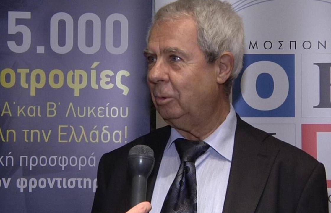Σταμάτης Ν. Αλαχιώτης: Για τον Βασίλη Ν. Πη, με αφορμή τη νέα του ποιητική συλλογή: “Θέατρο Δημοκρατίας”
