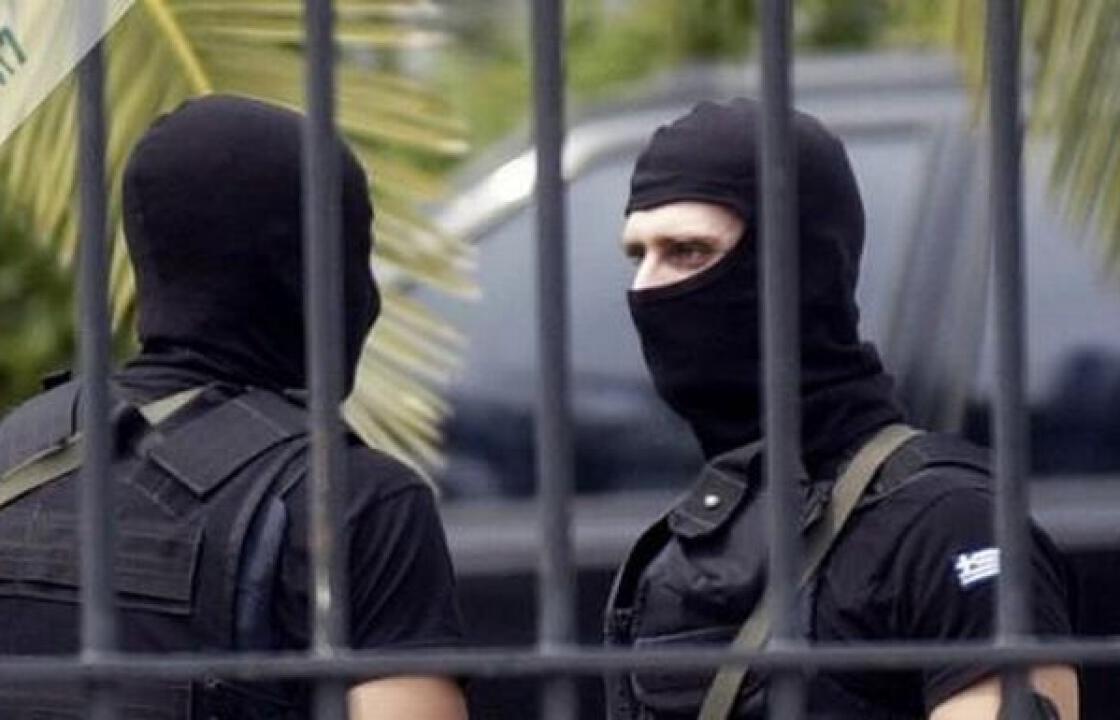 Κλιμάκιο της αντιτρομοκρατικής το βράδυ στην Κω για τα όπλα που χάθηκαν από το αστυνομικό Τμήμα