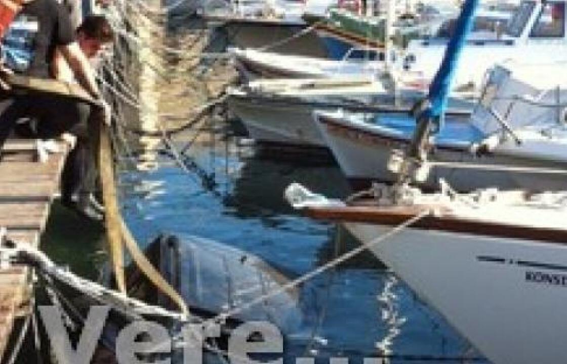 Βουτιά στο λιμάνι της Ρόδου έκανες ένας 30χρονος με το αυτοκίνητο του.Δείτε φωτό